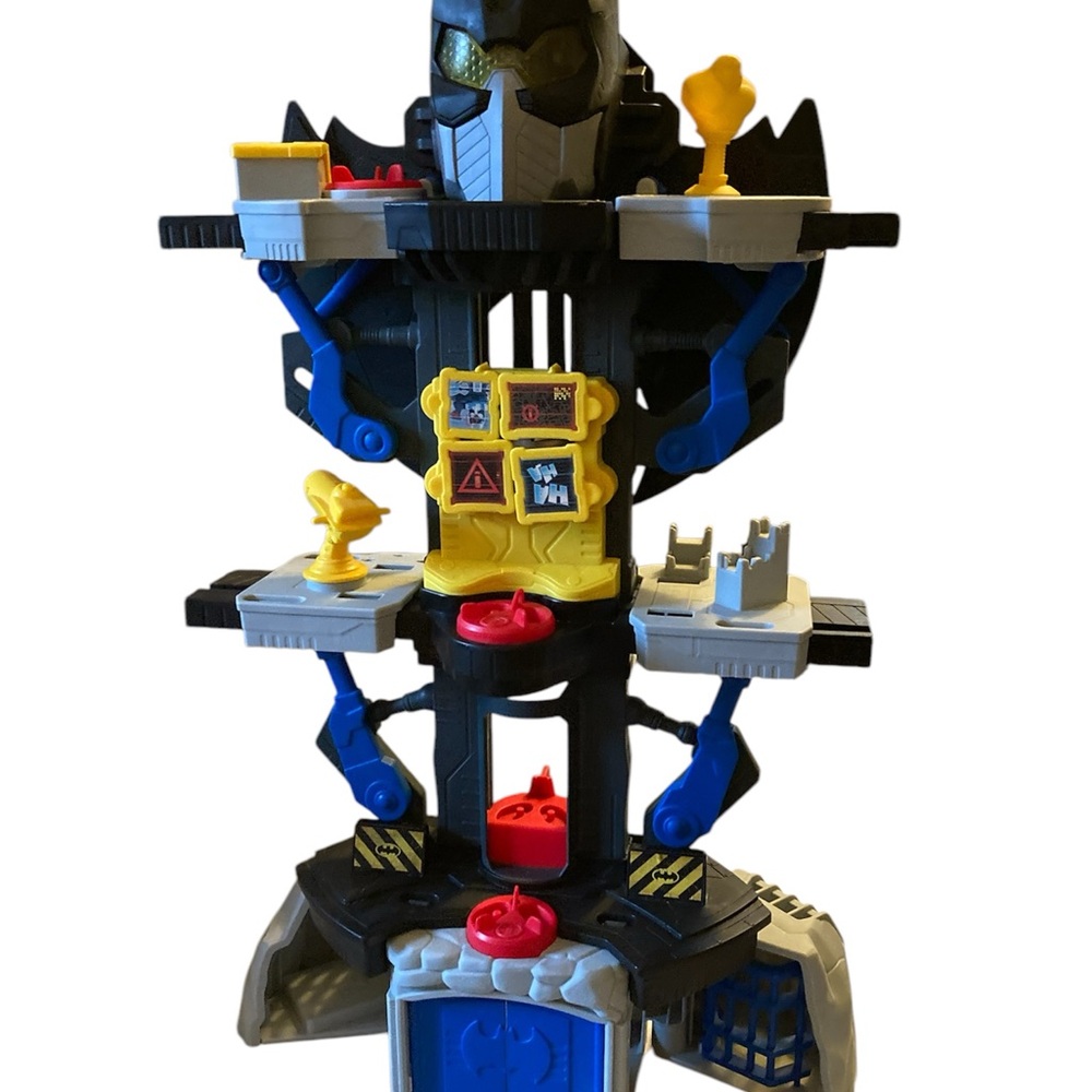 Imaginext Batman Playset Fisher Price DC Super Friends Transforming Batcave